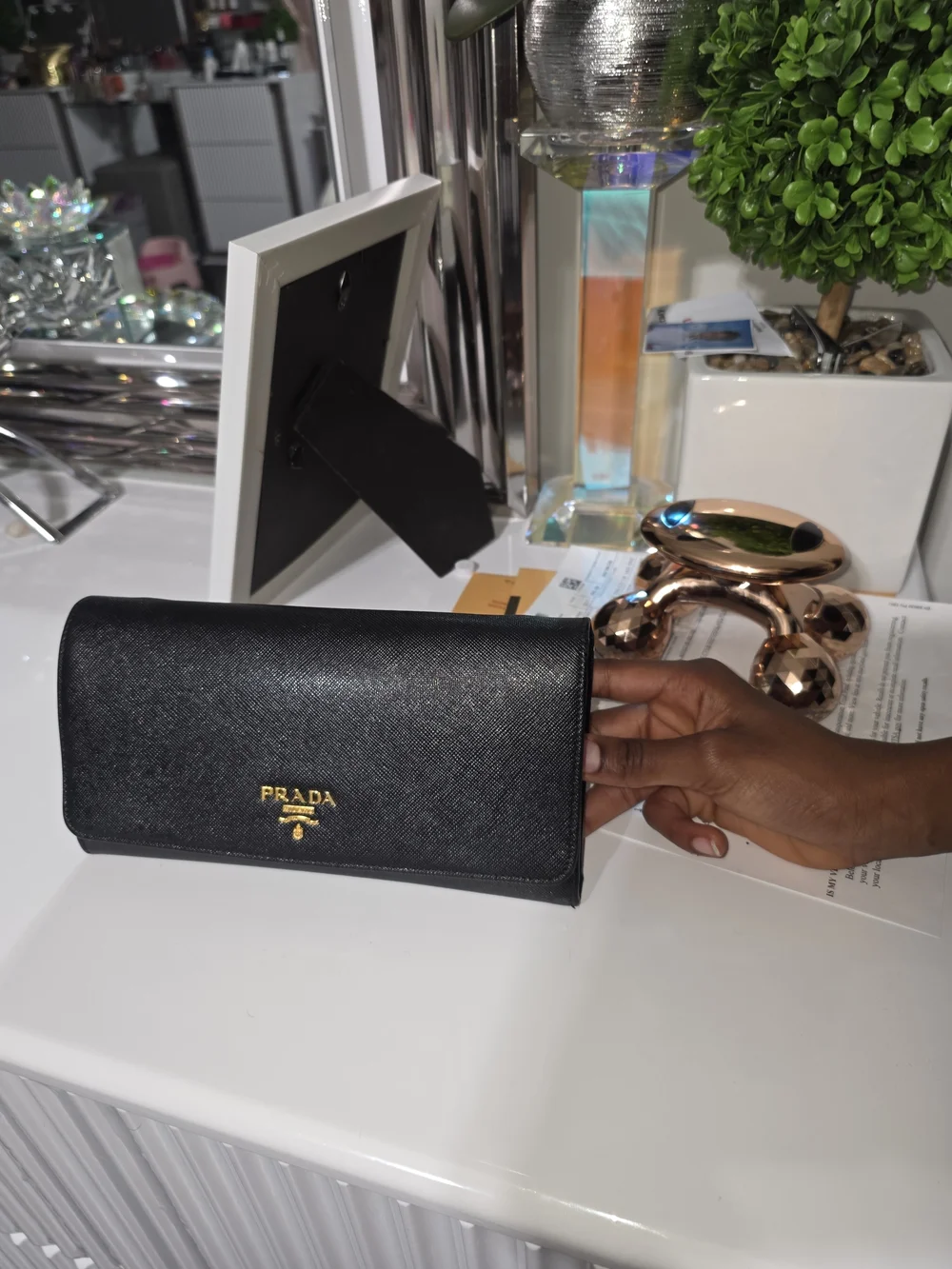 Prada Black Saffiano Logo Wallet - Picture 3 of 8